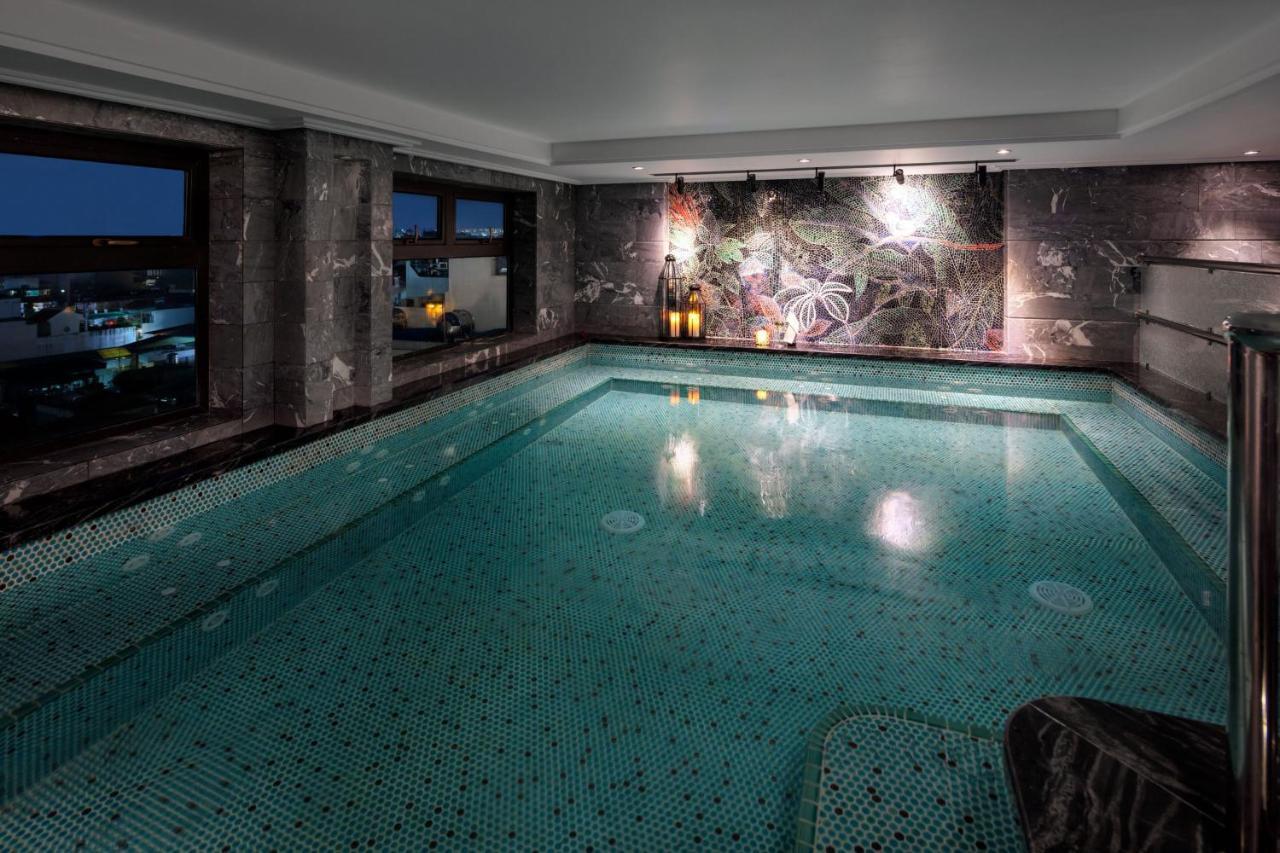 Peridot Grand Luxury Boutique Hotel Ханой Экстерьер фото The pool at the Mandarin Oriental, Munich