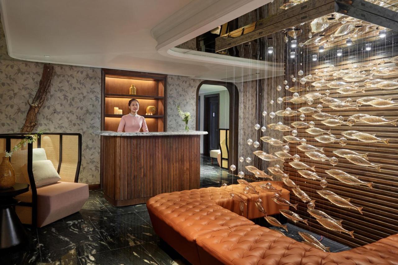 Peridot Grand Luxury Boutique Hotel Ханой Экстерьер фото The lobby of the hotel