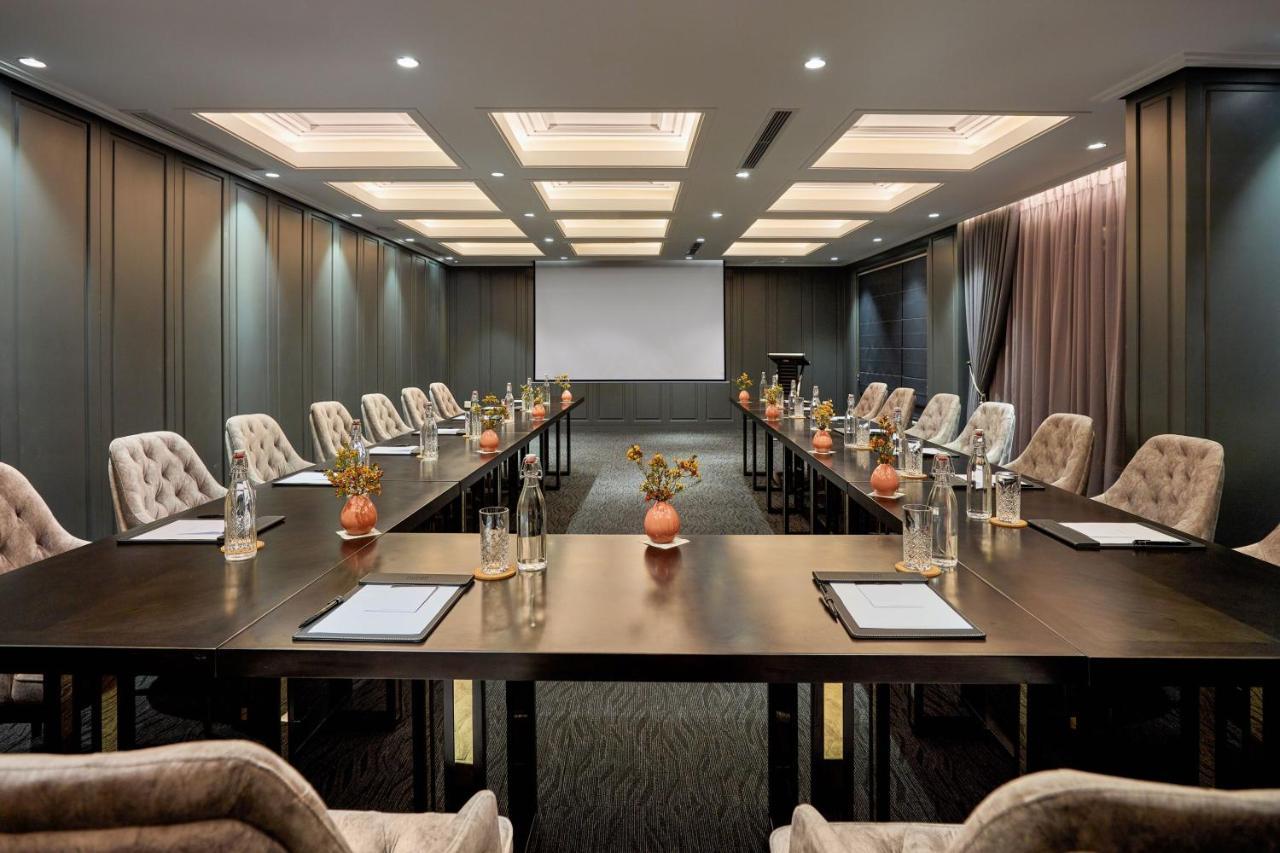 Peridot Grand Luxury Boutique Hotel Ханой Экстерьер фото Meeting room at the hotel