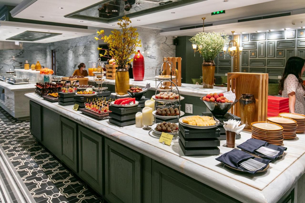 Peridot Grand Luxury Boutique Hotel Ханой Экстерьер фото A dessert buffet